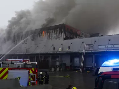 Znano, kje je zagorelo v Sparovem skladi&scaron;ču; požar poga&scaron;en