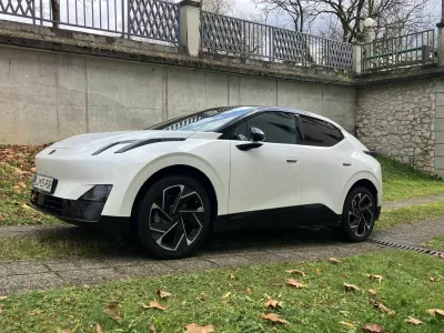 Lynk &amp; Co 02 more: S spominom na fotelj iz dnevne sobe