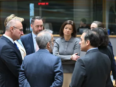 Belgija, Bruselj.Zasedanje zunanjih ministrov EU, v ospredju katerega so bila diplomatska prizadevanja za koncanje ruske agresije na Ukrajino.Ministrica za zunanje in evropske zadeve Tanja Fajon.