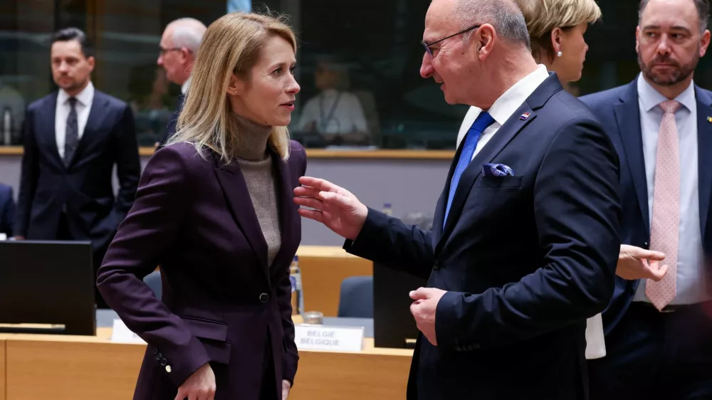 The European Commission's High Representative for Foreign Affairs and Security Policy Kaja Kallas and Croatian Foreign Minister Gordan Grlic Radman speak as they attend an EU Foreign Affairs Council in Brussels, Belgium December 15, 2025. REUTERS/Omar Havana