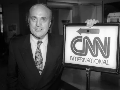 GM1J8D PETER ARNETT New Zealand war correspondent at CNN 1991
