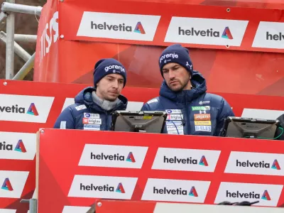 Miran Zupančič (levo) in Ga&scaron;per Berlot sta se v Engelbergu zna&scaron;la brez Roberta Hrgote. 