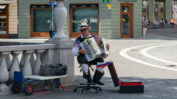 Harmokar, Pre&scaron;ernov trg. Foto: Reuters/Alamy