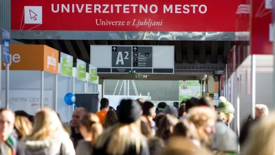 - simbolična fotografija - zaposlitev - kariera - izobraževanje - &scaron;tudij - &scaron;tudenti - dijaki - mladina - &scaron;olstvo - univerzitetno mesto - 28.01.2017 - Informativna prireditev Arena mladih ter sejem izobraževanja in poklicev Informativa - vseslovenski predinformativni dan za mlade in odrasle -/FOTO: Matjaž Ru&scaron;t