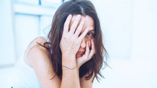 Irena Z. Tomažin: &Scaron;e ena igra solz, album in performans, Emanat in Gledali&scaron;če Glej, 2025