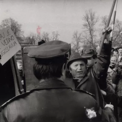 - Miting resnice - 1. december1989 Ljubljana božur milica / Foto: Nace Bizilj