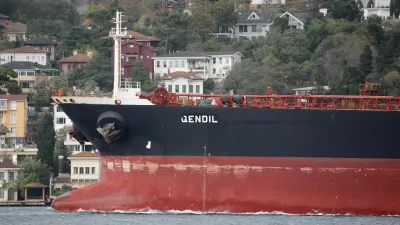 FILE PHOTO: Crude oil tanker Qendil transits the Bosphorus in Istanbul, Turkey, October 27, 2025. REUTERS/Yoruk Isik/File Photo