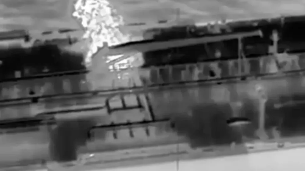 Ukrajina je z brezpilotniki uspe&scaron;no napadla in onesposobila ruski tanker Qendil.