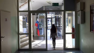 Starši zahtevajo novo šolo, občina vztraja pri prizidku