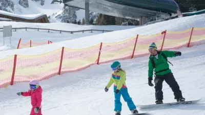 Smuči&scaron;če Muttereralm pri Innsbrucku je moralo zaradi vremenskih razmer začasno zapreti proge. Foto: innsbruck_muttereralm