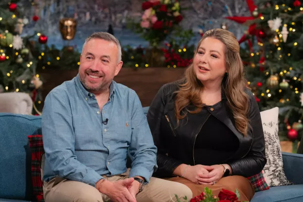 Richard Davies in Faye Davies-Stevenson med nedavnim pogovorom v televizijskem studiu. / Foto: Profimedia