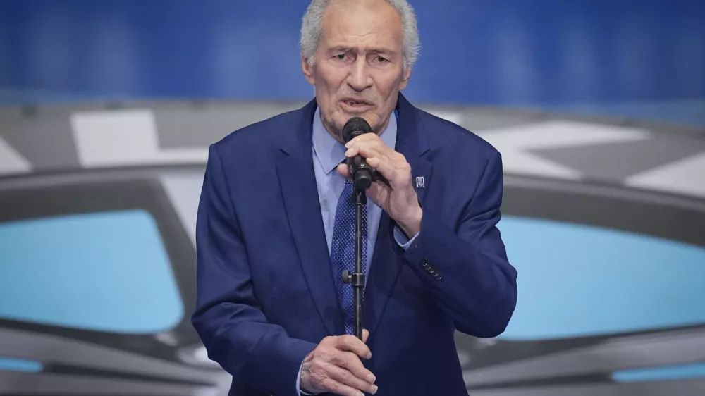 02 February 2025, Norway, Oslo: Handball: World Championship, Croatia - Denmark, final round, final, Unity Arena, Hassan Moustafa, IHF President, speaks during the award ceremony. Photo by: Soeren Stache/picture-alliance/dpa/AP Images