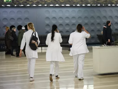  - 09.01.2024 &ndash; opozorilna stavka zdravnikov in zobozdravnikov - zdravniki in zobozdravniki zaradi neuresničenih zavez vlade iz že sklenjenih sporazumov opozorilno stavkali. protest //FOTO: Nik Erik Neubauer 