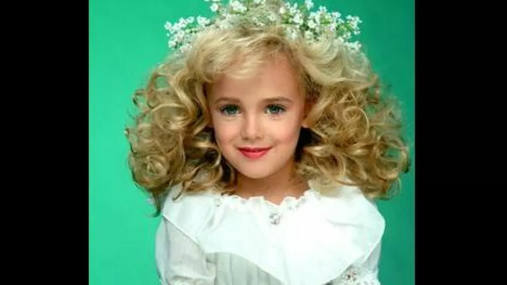 JonBen&eacute;t Ramsey so umorili decembra 1996, njeno truplo so na&scaron;li v kleti domače hi&scaron;e.
