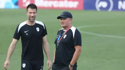 Boštjan Cesar in selektor Matjaž Kek02.09.2024 - trening reprezentance Slovenije v okviru priprav za bližnji tekmi lige narodov proti Avstriji in Kazahstanu. NZS reprezentancaFOTO: Luka Cjuha