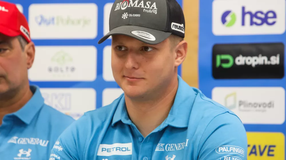 - Nejc Naraločnik,- 10.11.2025. - Novinarska konferenca slovenske smučarske reprezentance za hitre discipline pred začetkom nove olimpijske sezone.//FOTO: Bojan Velikonja