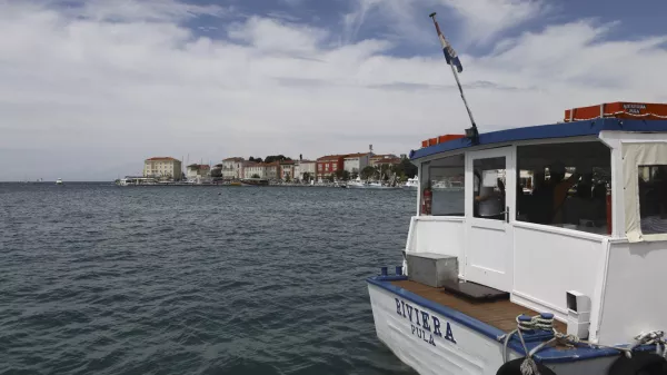 Poreč1.08.2023 - Hrva&scaron;ka Istra - turizem - poletje - počitnice - turisti - turistična sezonaFOTO: Luka Cjuha