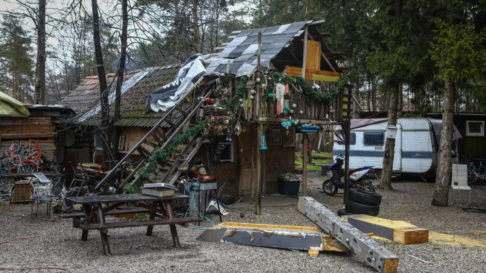 24.12.2025 - romsko naselje Roje - Strojanovi - Foto: Luka Cjuha