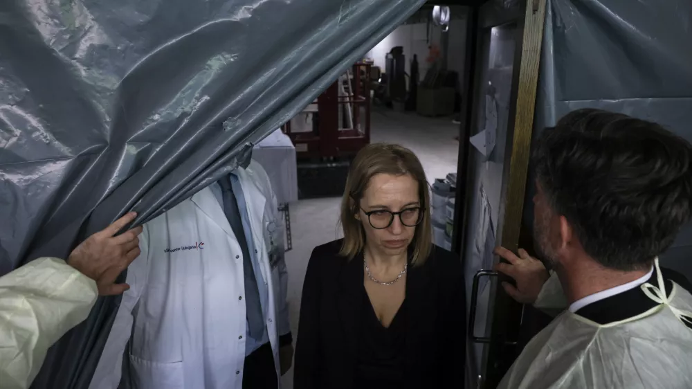 Valentina Prevolnik Rupel- 12.03.2025 - ministrica za zdravje Valentina Prevolnik Rupel si je na delovnem obisku v Univerzitetnem kliničnem centru (UKC) ogledala tekoče investicije//FOTO: Jaka Gasar