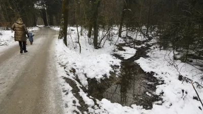 Dom, radij petih kilometrov ali izjema?