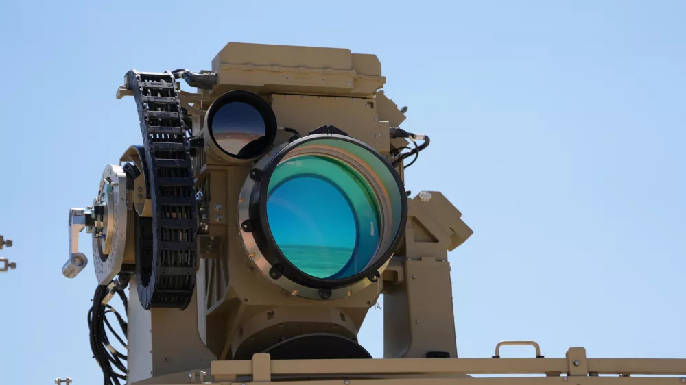 HANDOUT - 17 September 2025, Israel, Tel Aviv: According to the Ministry of Defense, Israel has successfully completed the development of the "Iron Beam" laser defence weapon, a ground-based laser air defence system (undated photo). Israel's military has taken delivery of a high-power laser interception system known as Iron Beam, which will be integrated into its existing multi-layered missile shields. Photo: -/Israelisches Verteidigungsministerium/dpa - ACHTUNG: Nur zur redaktionellen Verwendung im Zusammenhang mit der aktuellen Berichterstattung und nur mit vollst&auml;ndiger Nennung des vorstehenden Credits