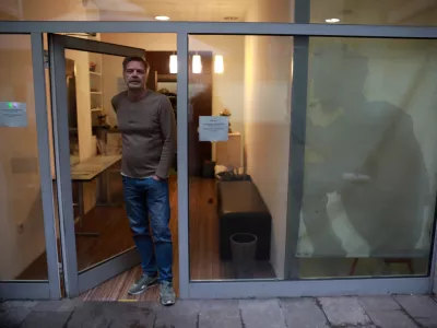 &raquo;Ne zapiram, ker nimam dela&laquo;: Po dolgih letih se poslavlja čevljar Ale&scaron; Beljan