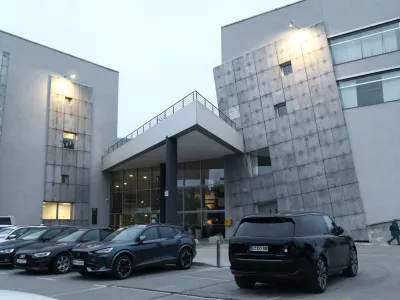 Zakaj bi država razporejala odstotek dohodnine, če ga lahko vi sami