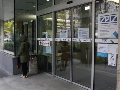 Ni razloga za hitenje pri upokojevanju