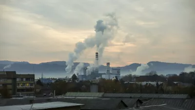 - 20.11.2023 - Termoelektrarna Toplarna Ljubljana Moste, TE-TOL - mraz - zima - dim //FOTO: Luka Cjuha