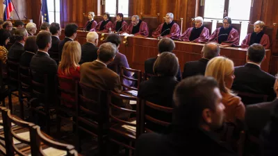 ustavni sodniki- Dan ustavnosti 2012 - Ustavno sodi&scaron;če RS ob dnevu ustavnosti,    //FOTO: Jaka Gasar