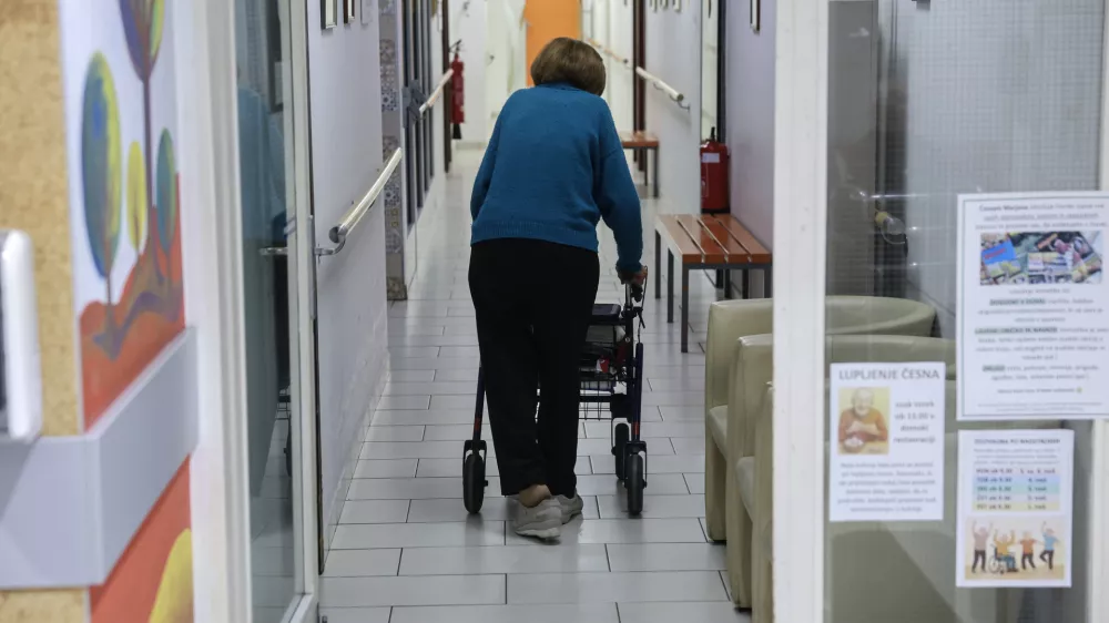 Januarske položnice nižje, a minister celotne naloge &scaron;e ni opravil