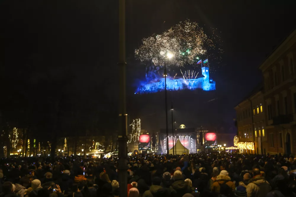 Ognjemet31.12.2025 - 01.01.2026 - Silvestrovanje na prostem - praznovanje Novo leto - veseli december -novoletna zabavaFoto: Luka Cjuha