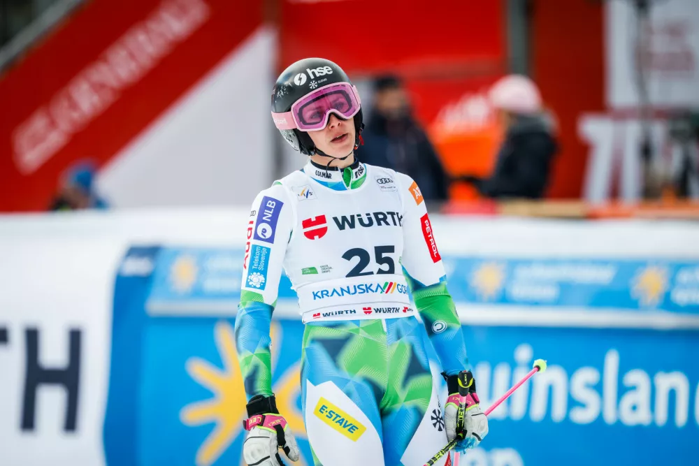 Kranjska Gora.Veleslalomska tekma svetovnega pokala v alpskem smucanju za zenske.Slovenska smucarka Ana Bucik Jogan.