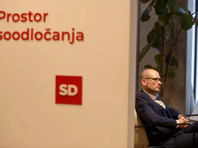 Matej Ta&scaron;ner Vatovec06.01.2026 - Predsednik SD Matjaž Han izjava za medije o aktualnih dogajanjih. Prestop poslanca Levice v SDFoto: Luka Cjuha