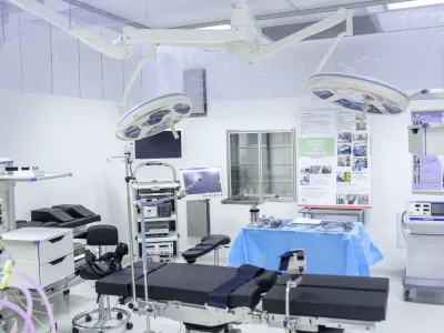 - simbolična fotografija - zdravstvo - operacijska soba - 11.12.2015 - Splo&scaron;na bolni&scaron;nica Jesenice - novi Urgentni center - Urgenca - otvoritev  //FOTO: Jaka Gasar