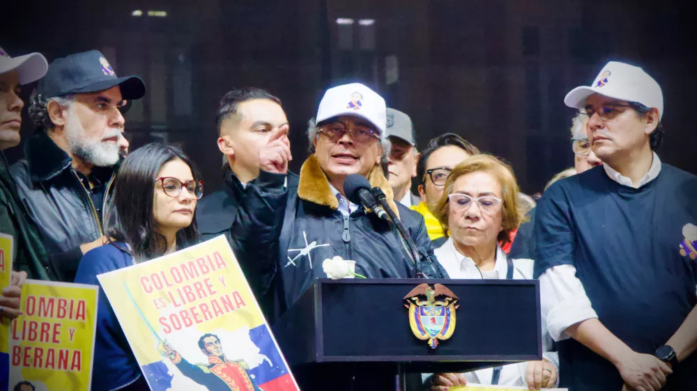 07 January 2026, Colombia, Bogota: Colombian President Gustavo Petro speaks at a rally in defence of national sovereignty in Bogot&aacute; after US President Donald Trump suggested the United States might intervene militarily in Colombia, days after US forces struck Venezuela and captured Venezuelan President Nicolas Maduro and his wife Cilia Flores. Photo: Isabella Bobadilla/LongVisual via ZUMA Press Wire/dpa