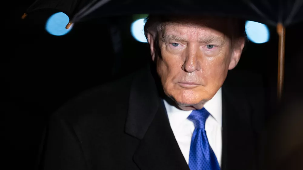 09 January 2026, US, Washington: US President Donald Trump speaks to reporters as he departs the White House on January 9, 2026. Photo: Andrew Leyden/ZUMA Press Wire/dpa