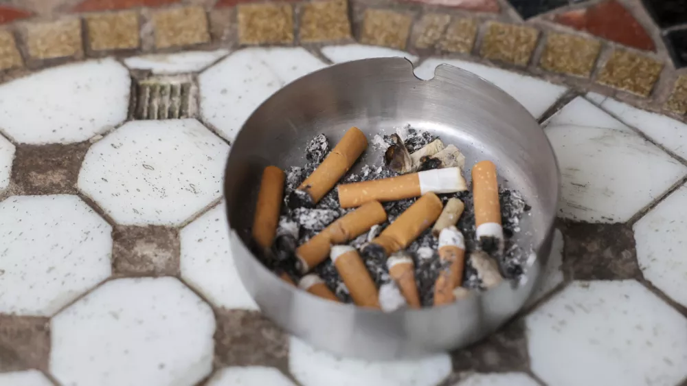 Nova direktiva o tobaku z različnimi tro&scaron;arinami med državami