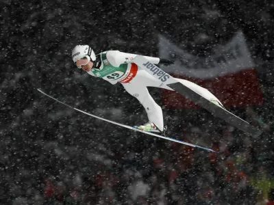 Prevca na poti do rekorda ustavila sneg in veter, zmaga Anžeta Lani&scaron;ka