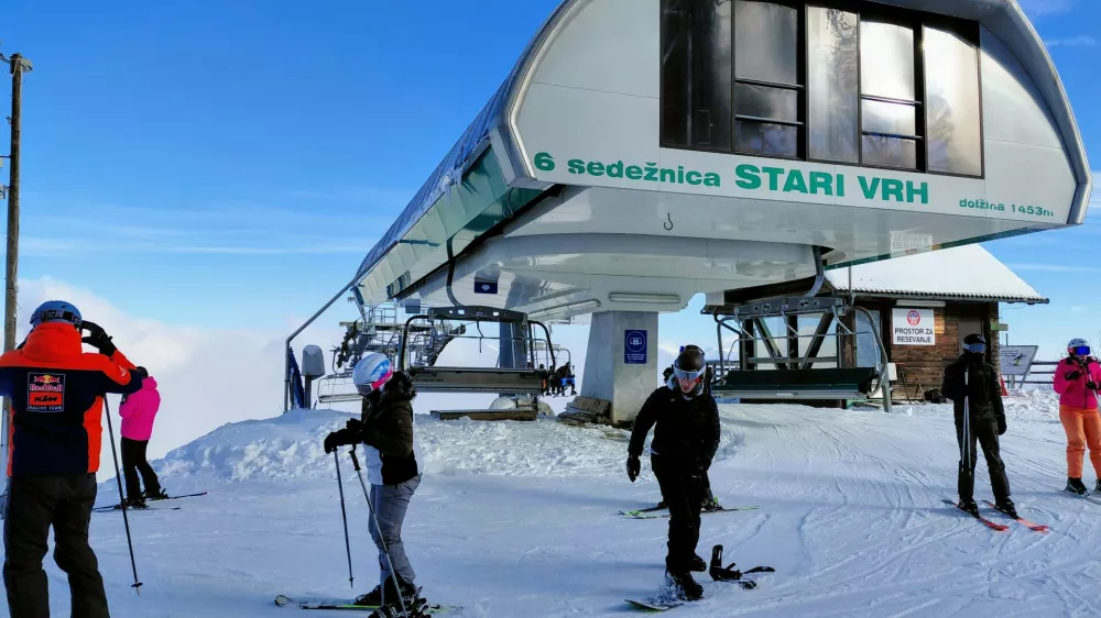 Sori&scaron;ki planini koncesija za novo vlečnico, Stari vrh oživljajo po mrtvi sezoni