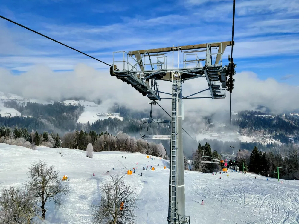 Sori&scaron;ki planini koncesija za novo vlečnico, Stari vrh oživljajo po mrtvi sezoni