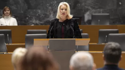 Ljubljana, DZ.Sprejem za svojce padlih pripadnikov Teritorialne obrambe RS, ministrstva za notranje zadeve in civilnih zrtev ter ranjenih v vojni za Slovenijo.Zbrane je nagovorila predsednica DZ Urska Klakocar Zupancic.