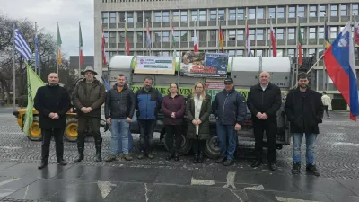 Če vlada ne bo pokazala pripravljenosti za sodelovanje, sledi protest, so napovedali. Foto: Kmetijsko gozdarska zbornica Slovenije 