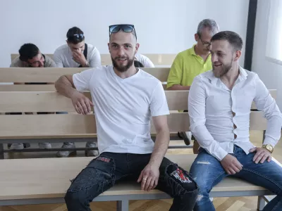 - 19.06.2025 - obtozeni Belcl Marko, Brajdic Marjan, Grm Mihael, Grm Marjan (gre za smrt Stanislava Knafla v okolici Grosuplja marca 2021, ponovljeno sojenje)//FOTO: Jaka Gasar