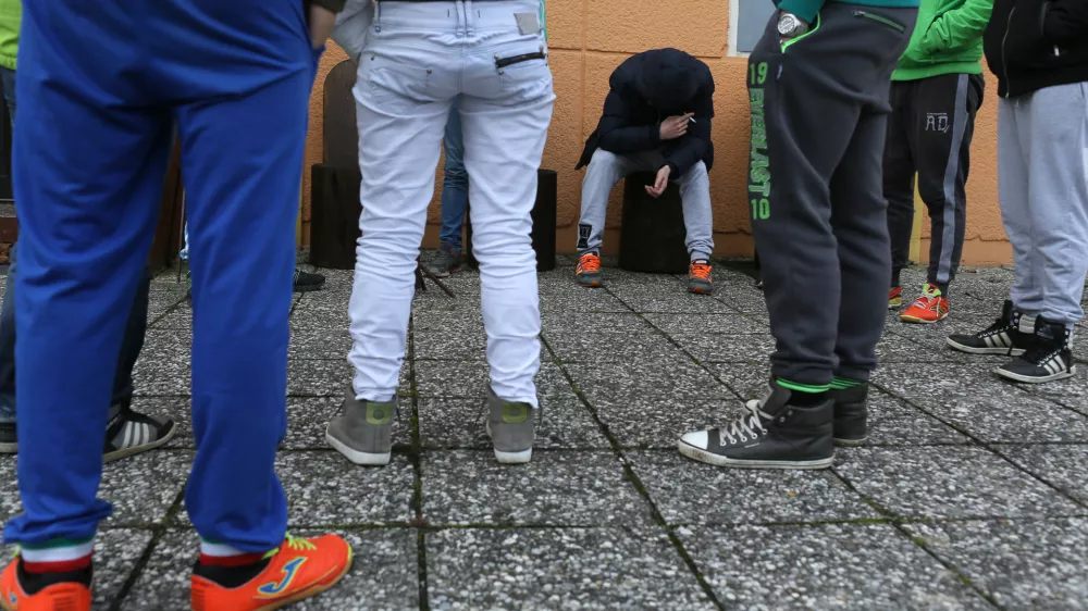 - simbolična fotografija - otroci in mladostniki s posebnimi potrebami oziroma s težavami v du&scaron;evnem zdravju - problematični otroci - zdravstvene težave in motnje pri otrocih - - 01.12.2015 - Vzgojni zavod Planina - vzgojno-izobraževalni zavod za otroke in mladostnike vseh starosti s celotne Slovenije//FOTO: Jaka Gasar / Foto: Jaka Gasar