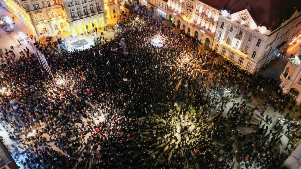 A drone view shows students and other demonstrators gathered for the first protest of the year, after months of rallies demanding political accountability and elections, following the deadly collapse at the city's railway station, in Novi Sad, Serbia, January 17, 2026. REUTERS/Zorana Jevtic TPX IMAGES OF THE DAY