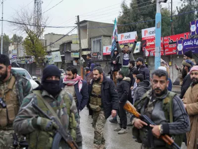 People welcome the Syrian army following the withdrawal of the Kurdish-led Syrian Democratic Forces (SDF), in Tabqa, Syria, January 18, 2026. REUTERS/Karam al-Masri