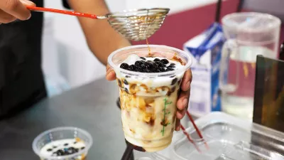 Ta pijača je zdaj priljubljena že domala po vsem svetu, tudi pri nas. / Foto: Istock