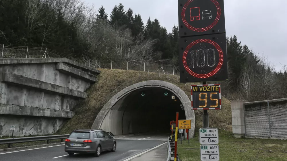 Farsa z nadzorom hitrosti &ndash; kaj pravi Dars