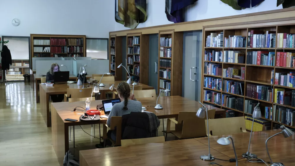 Slovanska knjižnica: Od Pre&scaron;ernove pisave do Cankarjeve maske